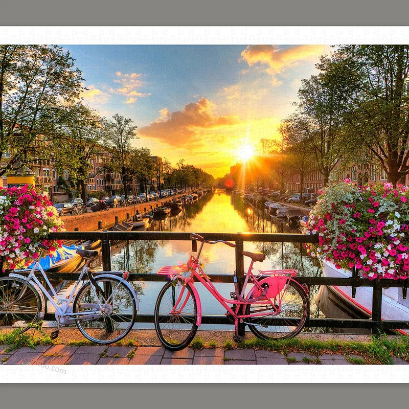 1000 pieces - Beautiful Sunrise over Amsterdam